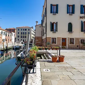 https://tiziano-venice.hotelinveneto.com