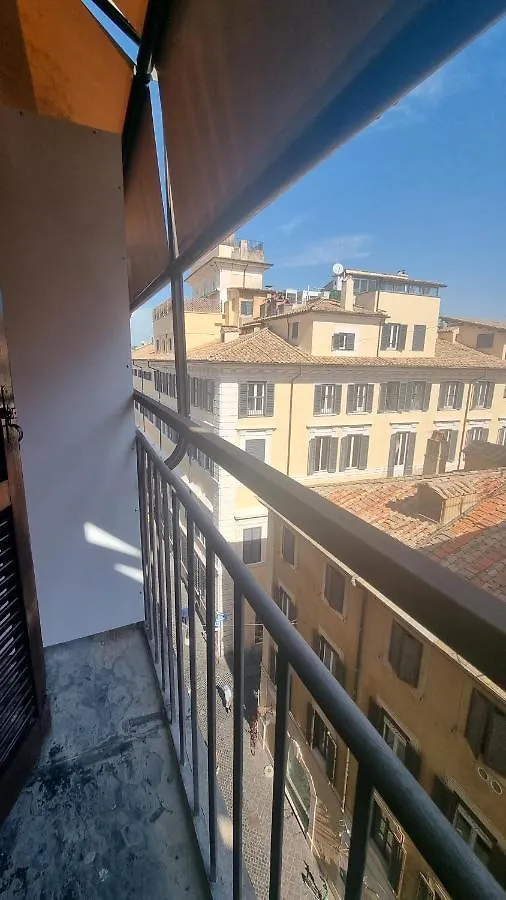 Romerooms Condotti Rome