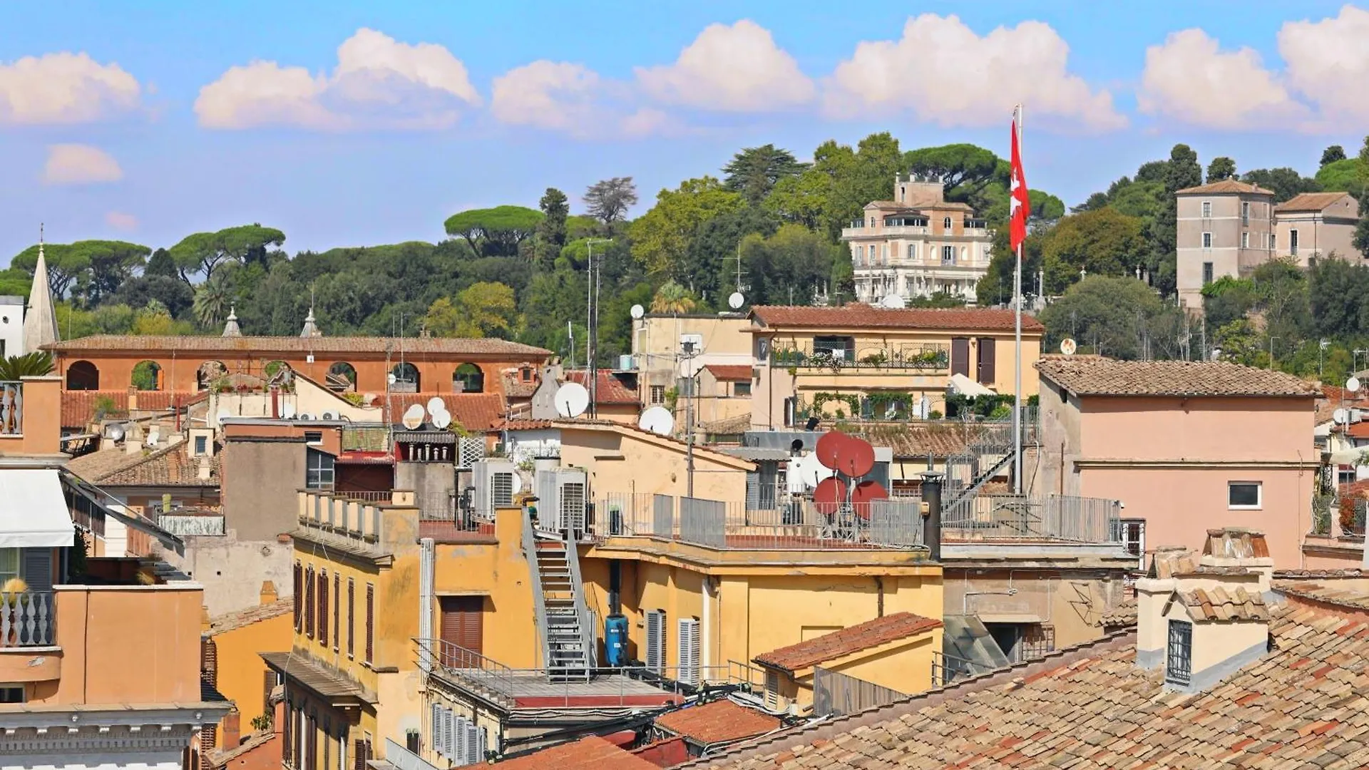 Romerooms Condotti 0*, Rome